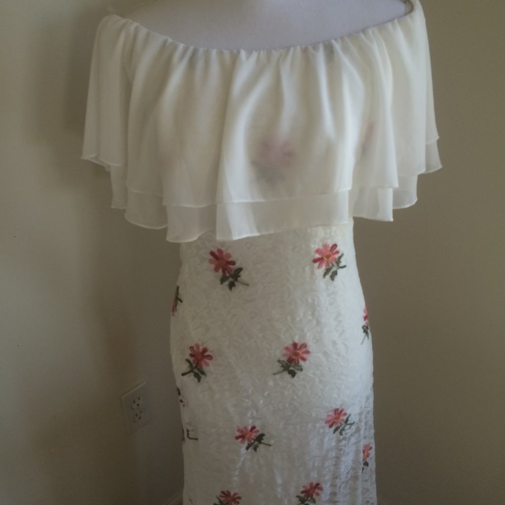 Long Lace Flowered Off The Shoulder Dress Size L